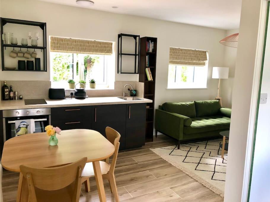 Linden Suite Goring Eksteriør bilde